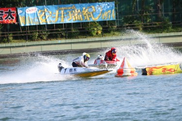 登録番号3967 鈴木茂高 選手 初優勝！ | BOAT RACE オフィシャルウェブ 